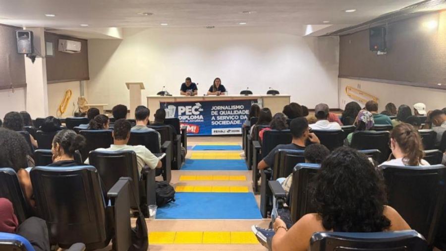 Debate na FACOM